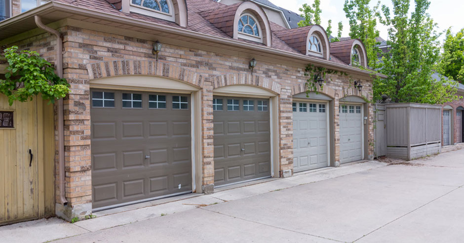 Broken garage door repair Manchester